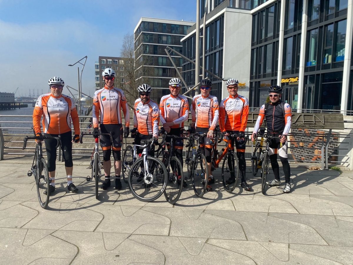 Oranges Anradeln in die Radsportsaison 2022